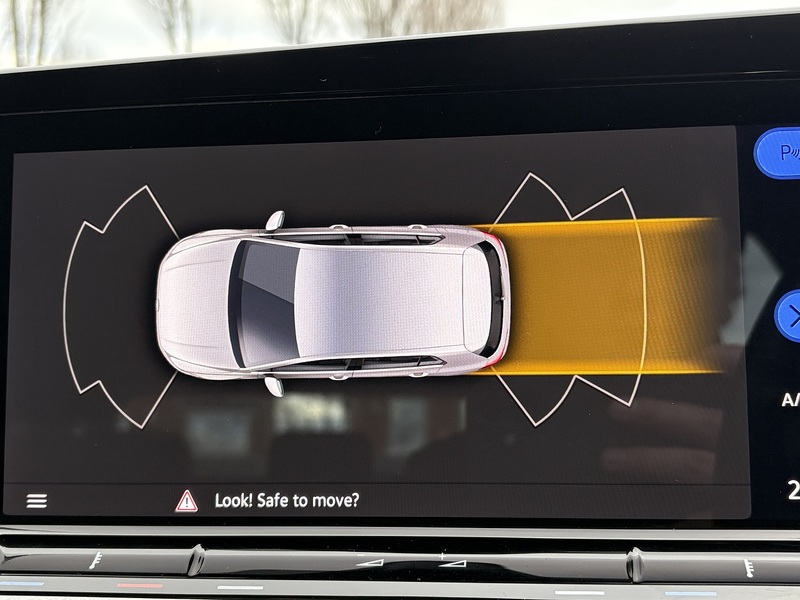 Volkswagen Golf TDI Life - U626