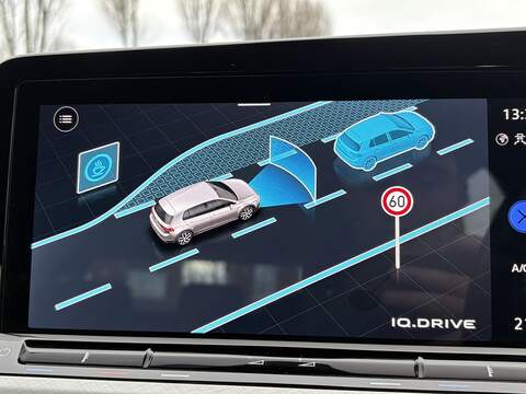 Volkswagen Golf TDI Life - U626