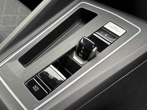 Volkswagen Golf TDI Life - U626