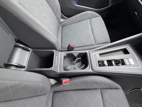 Volkswagen Golf TDI Life - U626