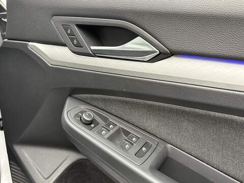 Volkswagen Golf TDI Life - U626