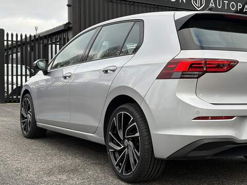 Volkswagen Golf TDI Life - U626