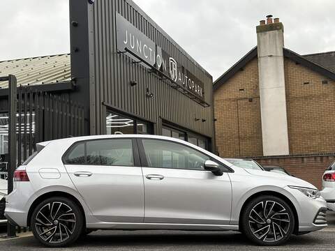 Volkswagen Golf TDI Life - U626