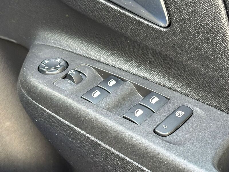 Vauxhall Corsa Turbo Elite Edition - U628