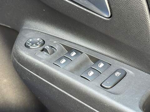 Vauxhall Corsa Turbo Elite Edition - U628