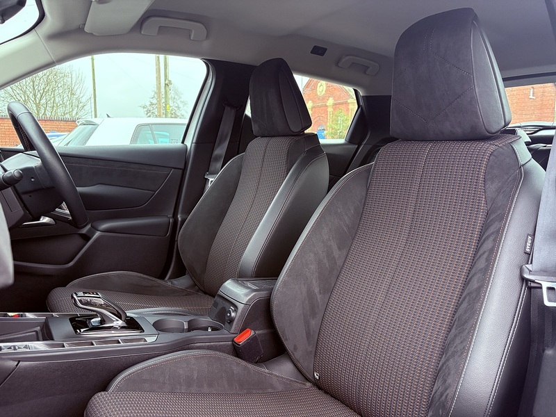 DS AUTOMOBILES DS 3 E-TENSE Performance Line - U632