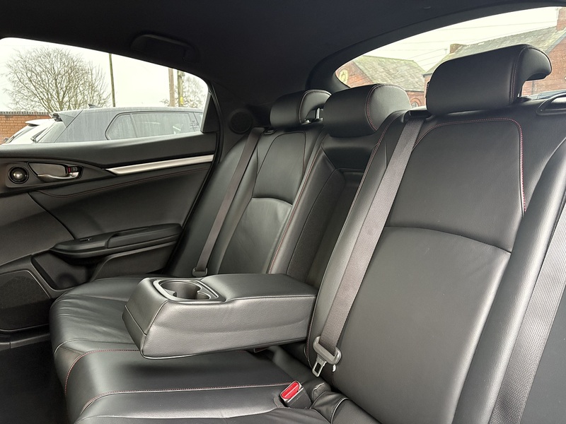 Honda Civic VTEC Turbo EX Sport Line - U635