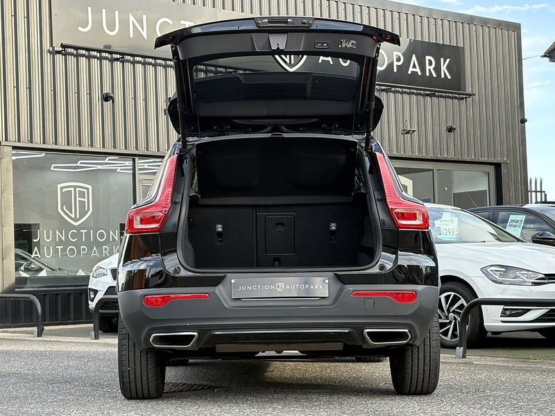 Volvo XC40 D3 R-Design - U636