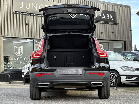 Volvo XC40 D3 R-Design - U636