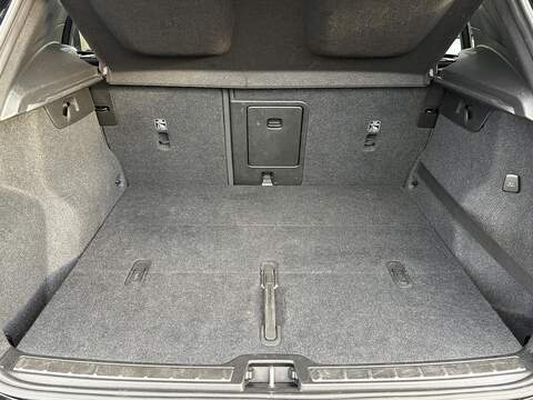 Volvo XC40 D3 R-Design - U636