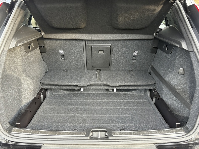 Volvo XC40 D3 R-Design - U636