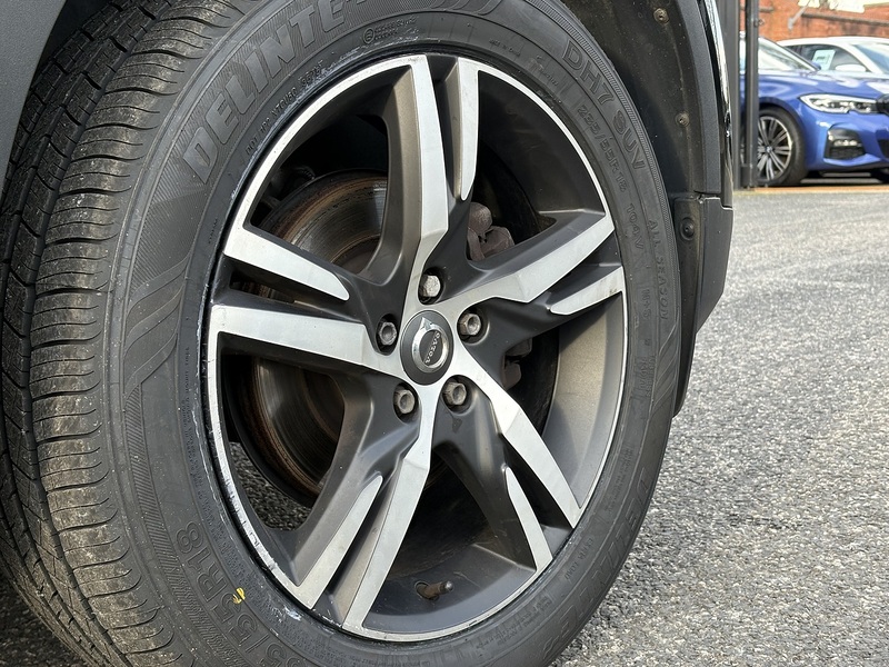 Volvo XC40 D3 R-Design - U636