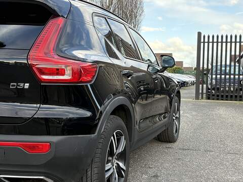 Volvo XC40 D3 R-Design - U636