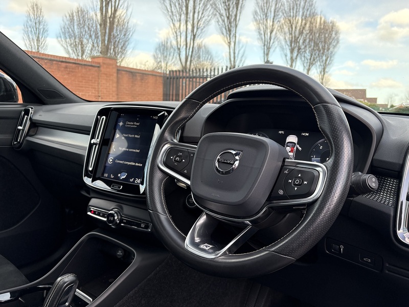 Volvo XC40 D3 R-Design - U636