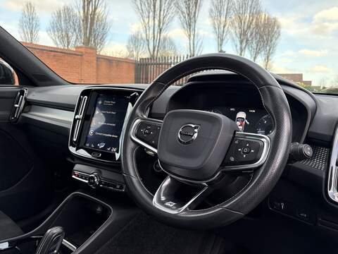 Volvo XC40 D3 R-Design - U636