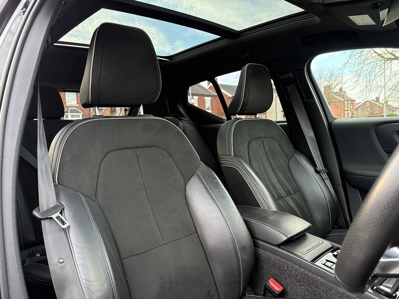 Volvo XC40 D3 R-Design - U636