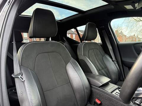 Volvo XC40 D3 R-Design - U636