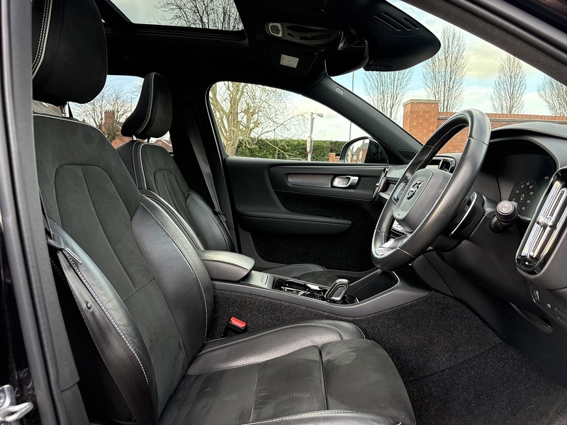 Volvo XC40 D3 R-Design - U636