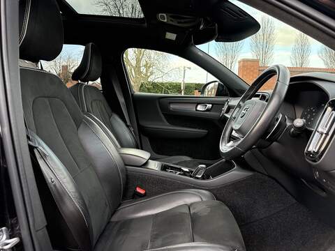 Volvo XC40 D3 R-Design - U636