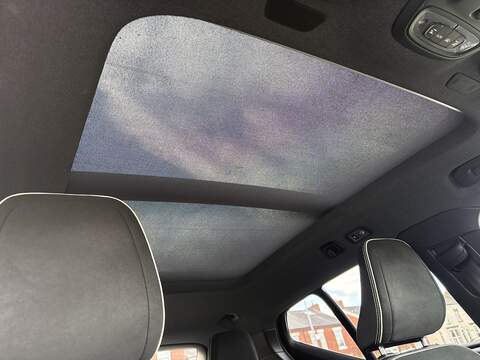 Volvo XC40 D3 R-Design - U636