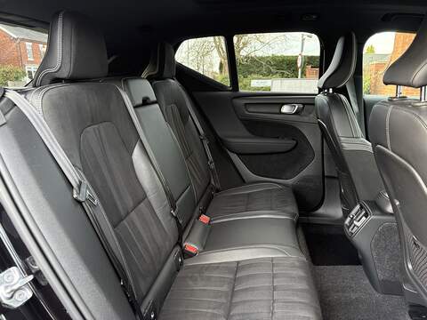 Volvo XC40 D3 R-Design - U636