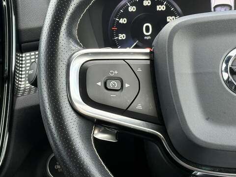 Volvo XC40 D3 R-Design - U636