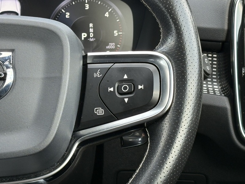 Volvo XC40 D3 R-Design - U636