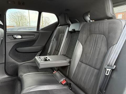 Volvo XC40 D3 R-Design - U636