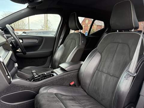 Volvo XC40 D3 R-Design - U636