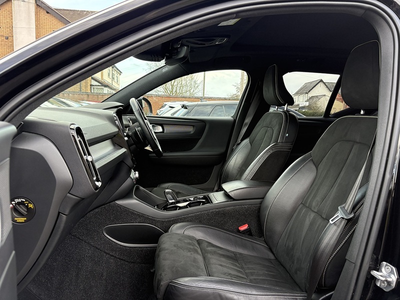 Volvo XC40 D3 R-Design - U636