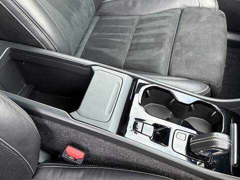 Volvo XC40 D3 R-Design - U636