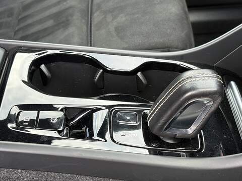 Volvo XC40 D3 R-Design - U636