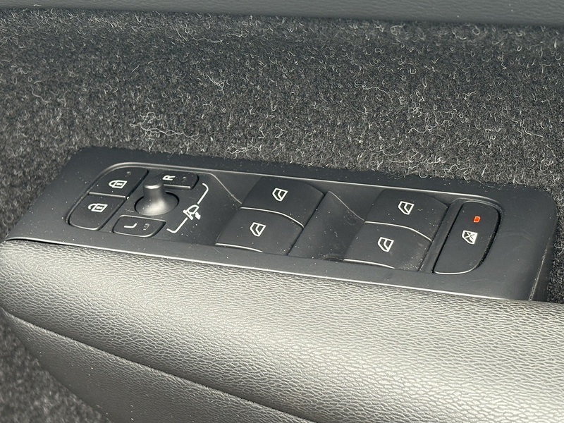 Volvo XC40 D3 R-Design - U636