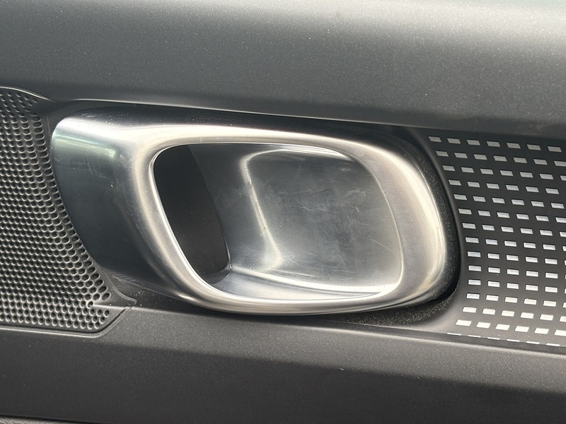 Volvo XC40 D3 R-Design - U636