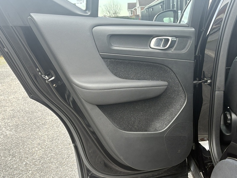 Volvo XC40 D3 R-Design - U636