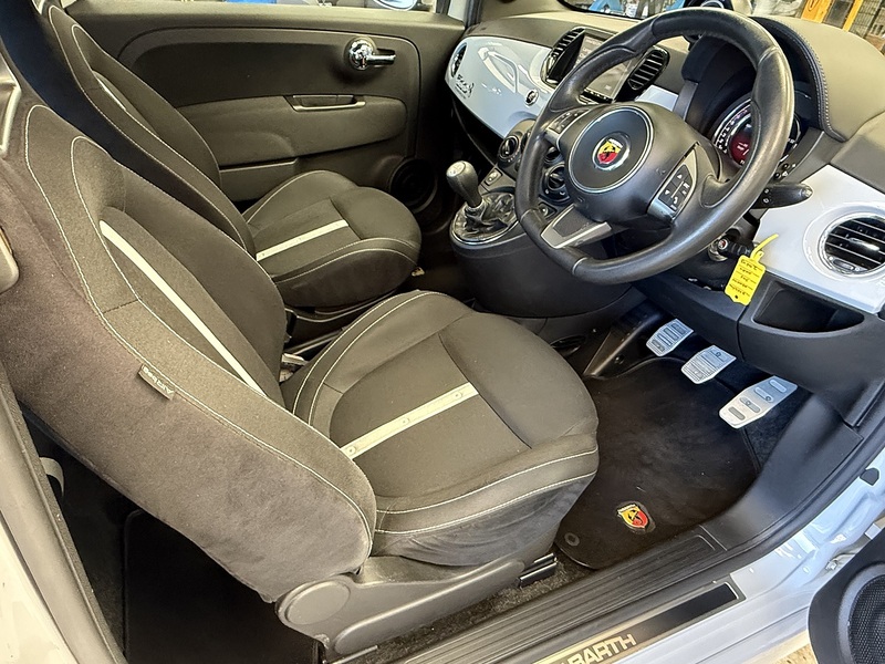 Abarth 500 T-Jet - U647