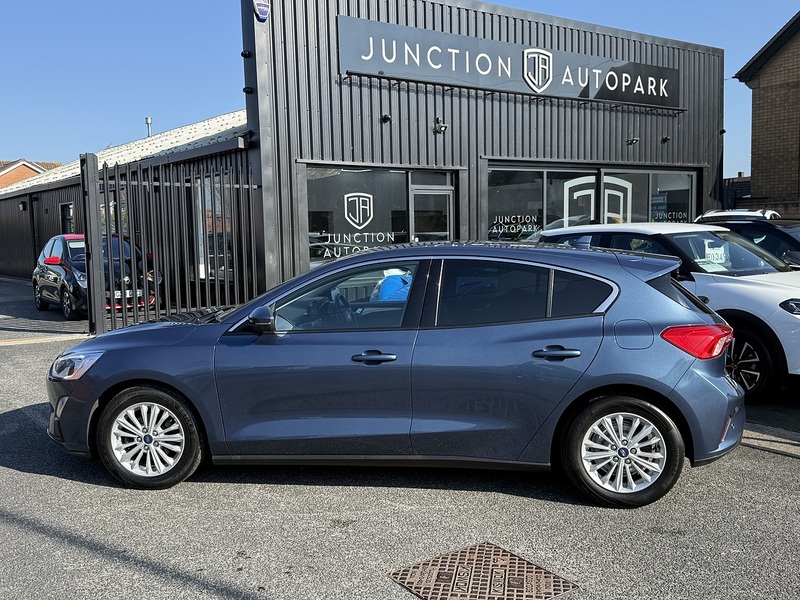Ford Focus T EcoBoost Titanium - U649