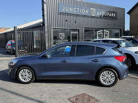 Ford Focus T EcoBoost Titanium - U649