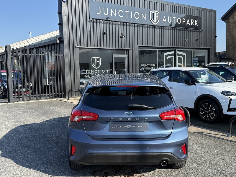 Ford Focus T EcoBoost Titanium - U649