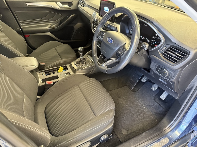 Ford Focus T EcoBoost Titanium - U649