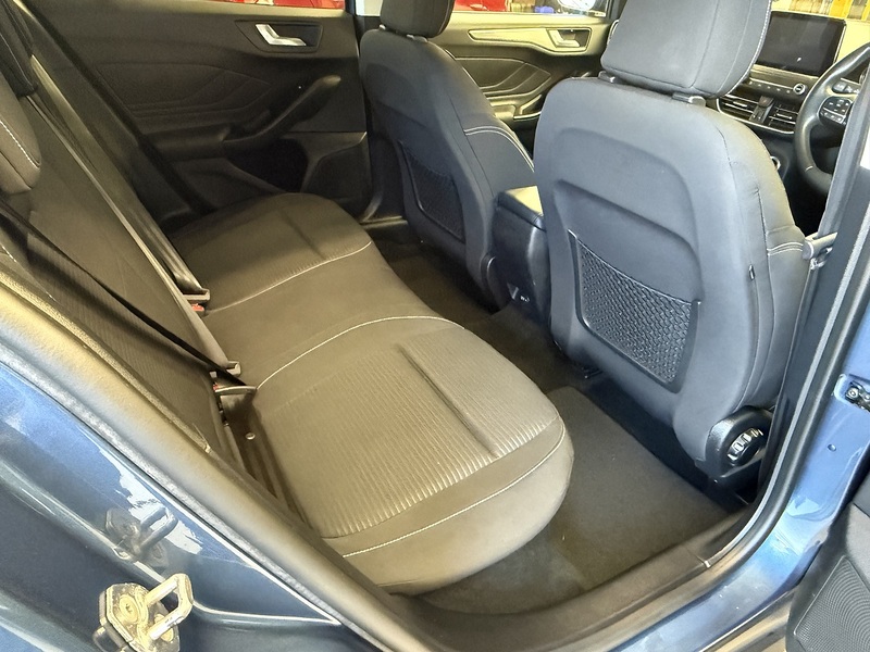 Ford Focus T EcoBoost Titanium - U649