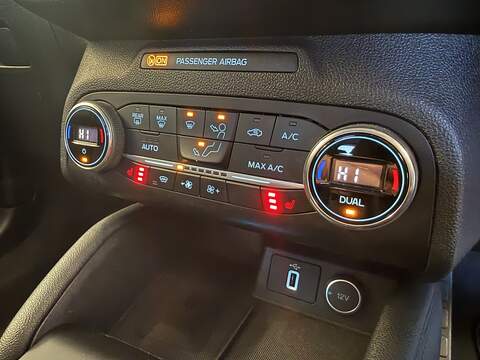 Ford Focus T EcoBoost Titanium - U649