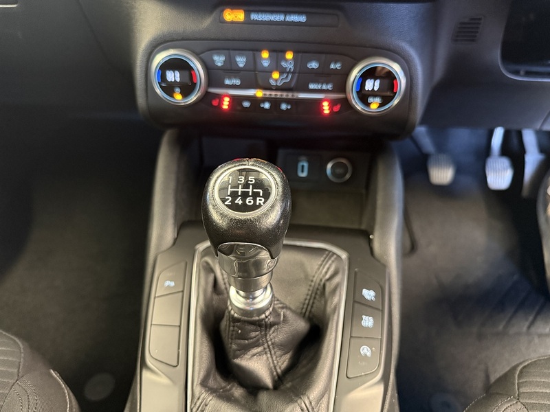 Ford Focus T EcoBoost Titanium - U649