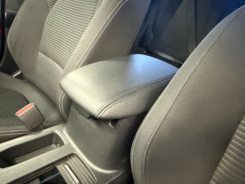 Ford Focus T EcoBoost Titanium - U649