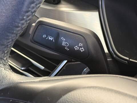 Ford Focus T EcoBoost Titanium - U649