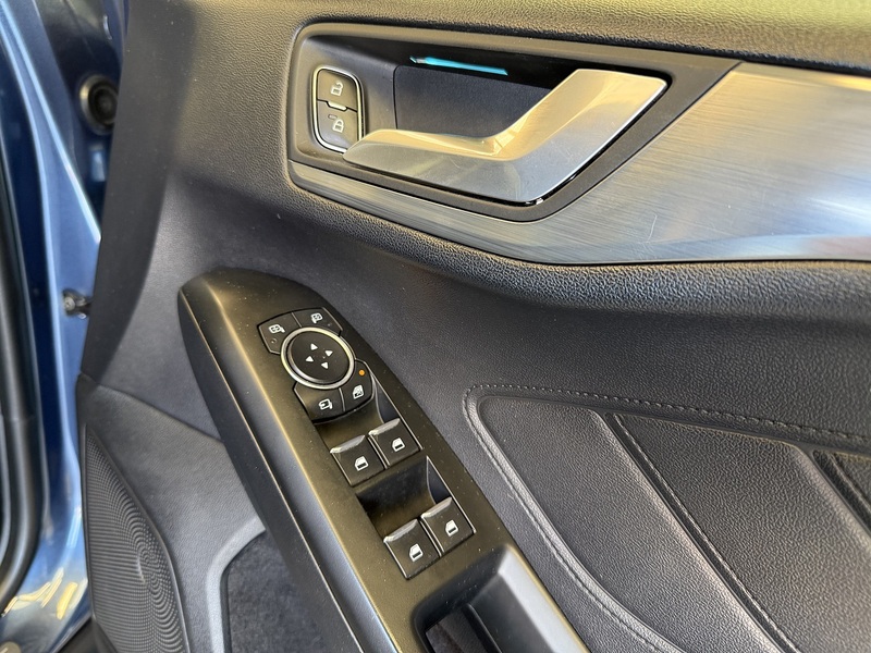 Ford Focus T EcoBoost Titanium - U649