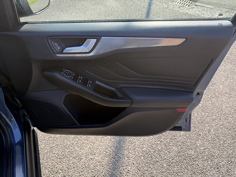 Ford Focus T EcoBoost Titanium - U649