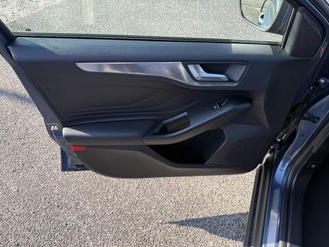 Ford Focus T EcoBoost Titanium - U649