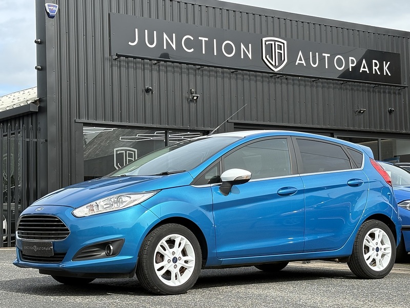Ford Fiesta T EcoBoost Zetec Blue Edition - U662