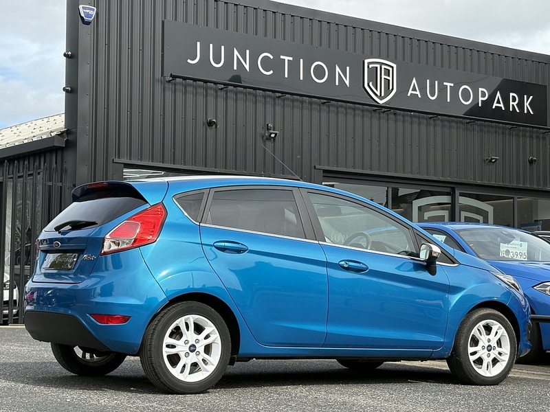 Ford Fiesta T EcoBoost Zetec Blue Edition - U662